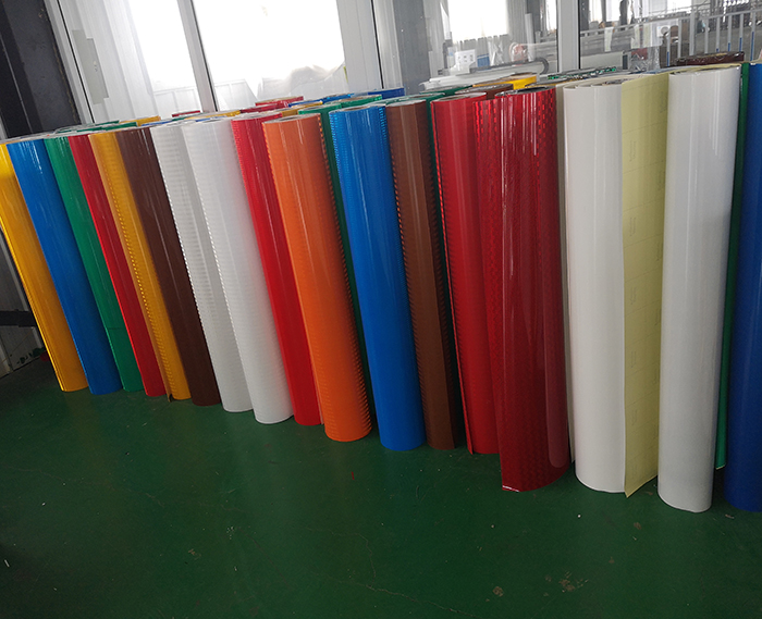 道路交通標(biāo)志板支撐件(反光膜) (3)